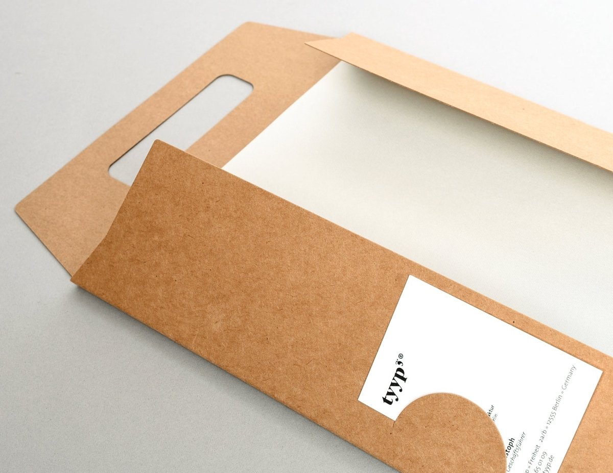 Innenansicht Präsentationsmappe A4 „To Go“ aus Recyclingkarton, Dokumententasche und Aussparung